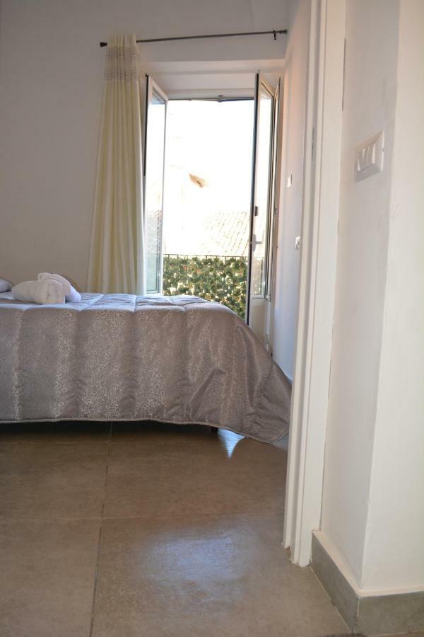 La Petite Suite Catania Bagian luar foto